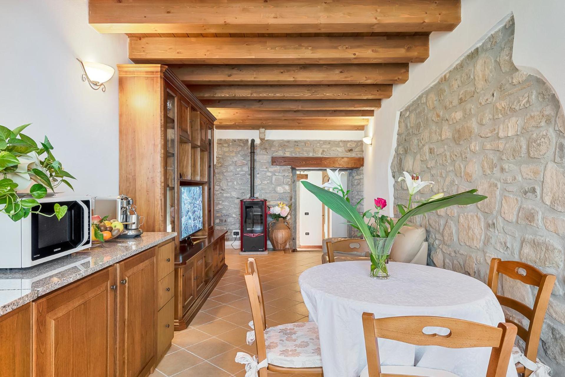 Vivi Luxury Country House 코마노 외부 사진